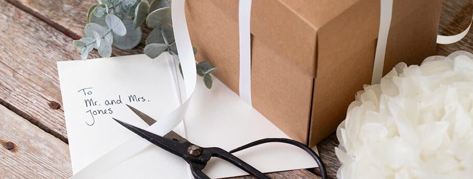 Fiestas, tarjetas y papel de regalo
