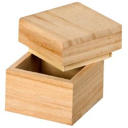 Caja de madera cuadrada