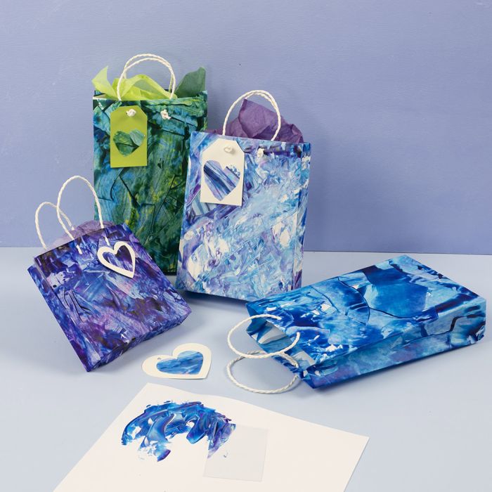 Bolsas de regalo decoradas con pintura de esmalte
