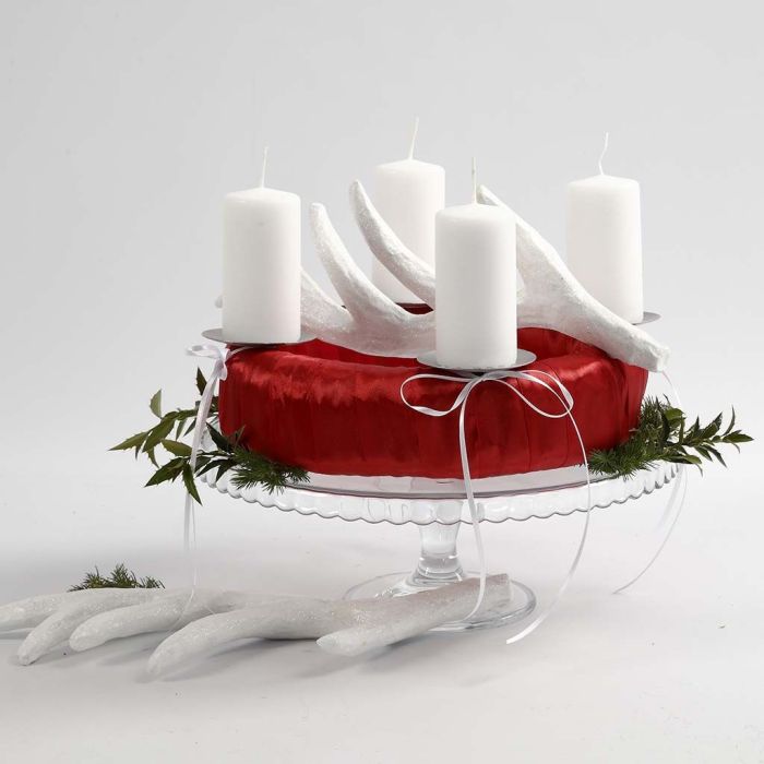 Corona de adviento roja y blanca