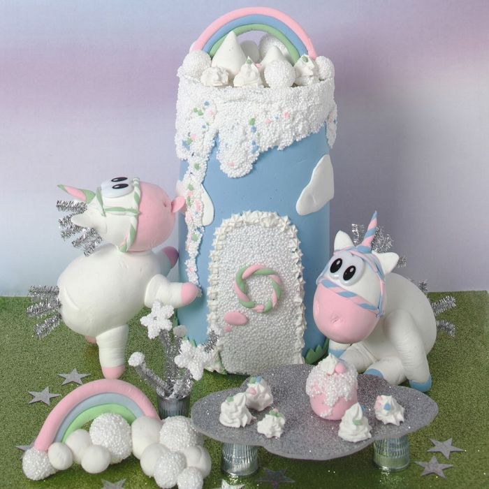 Un Unicornio y Castillo de Silk Clay