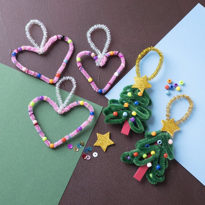 Decoraciones de Navidad con limpiapipas