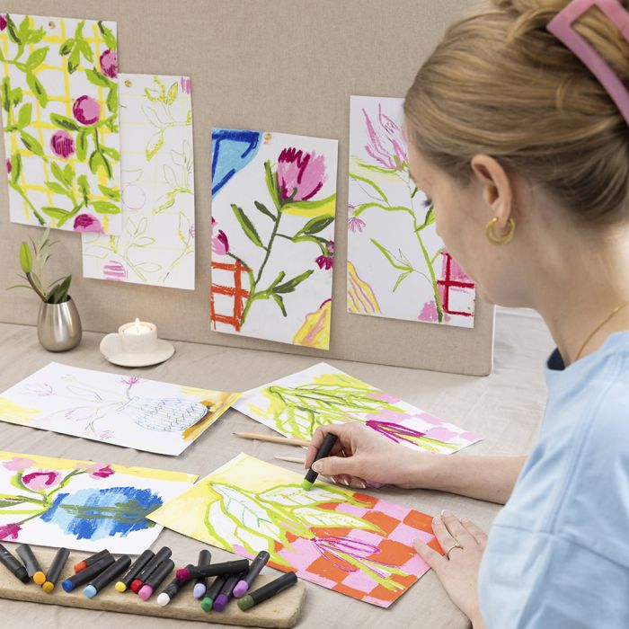 Obras de arte coloridas con pasteles al óleo