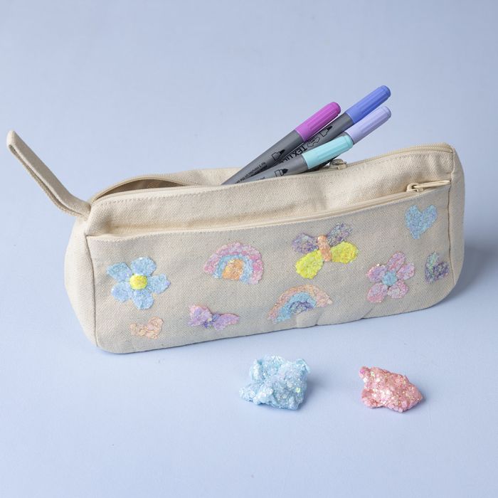 Estuche decorado con Glitter clay