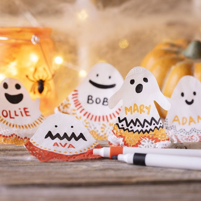 Meseros de fantasmas de Halloween 