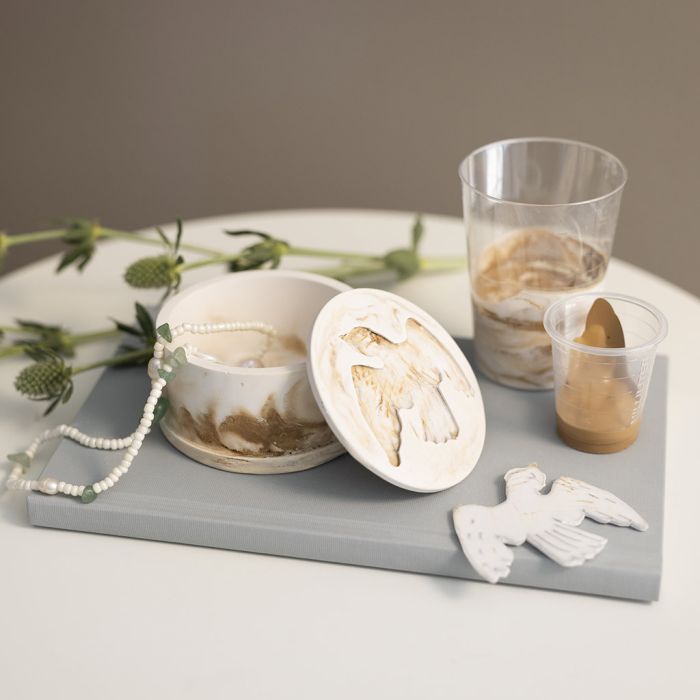 Recipiente de resina fundida con tapa