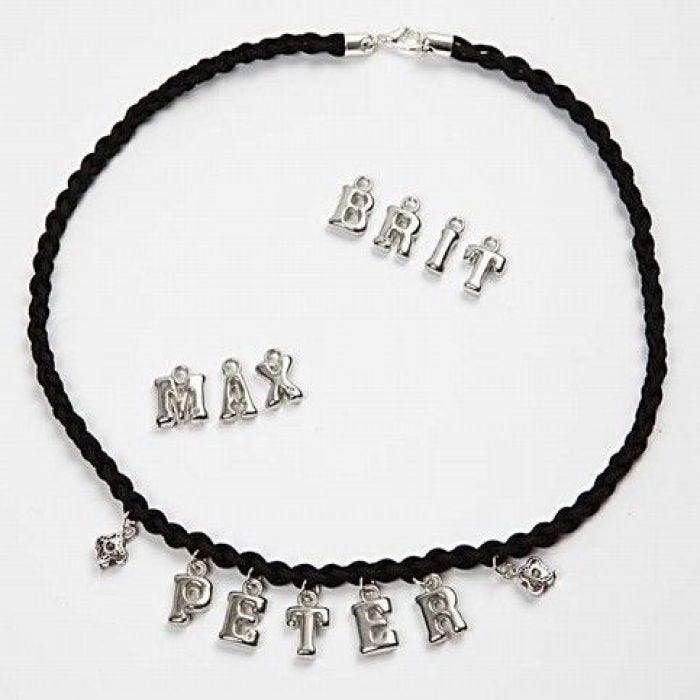 A Plaited Necklace with Name