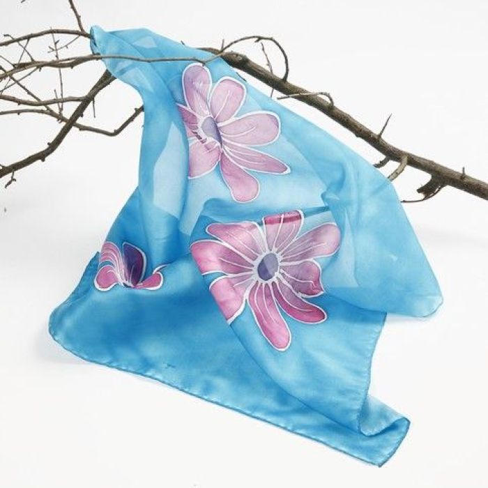 Pintura de seda fijada con una plancha.