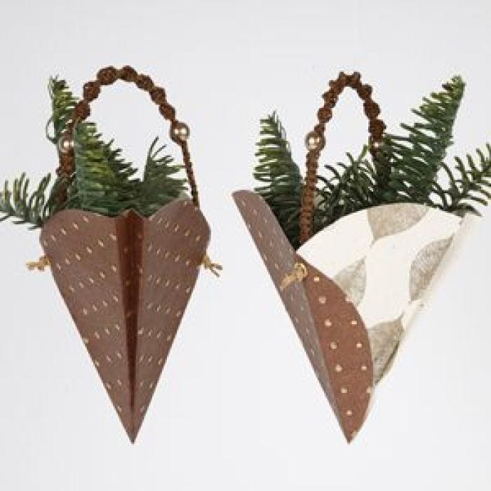 Heart-shaped Christmas Baskets