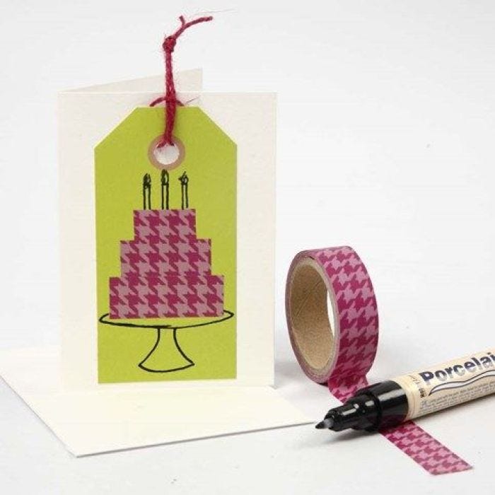 Etiqueta de manila con diseño hecho con washi tape