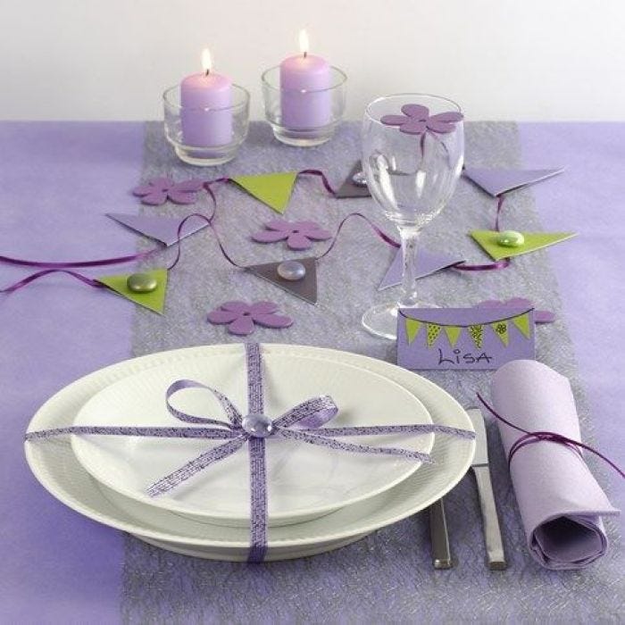 Decoraciones de mesa en lila