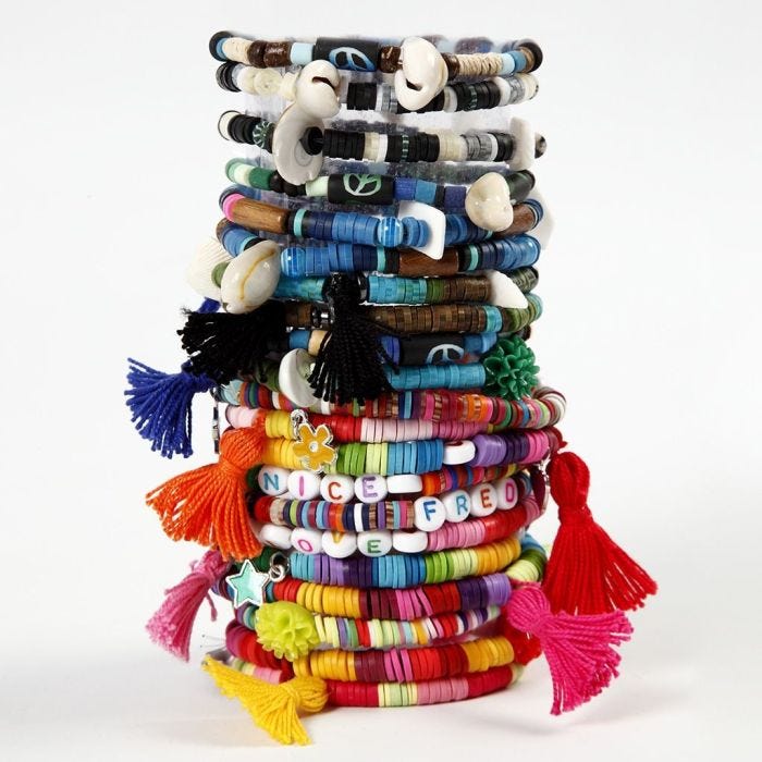 Pulseras con cuentas Katsuki y borlas