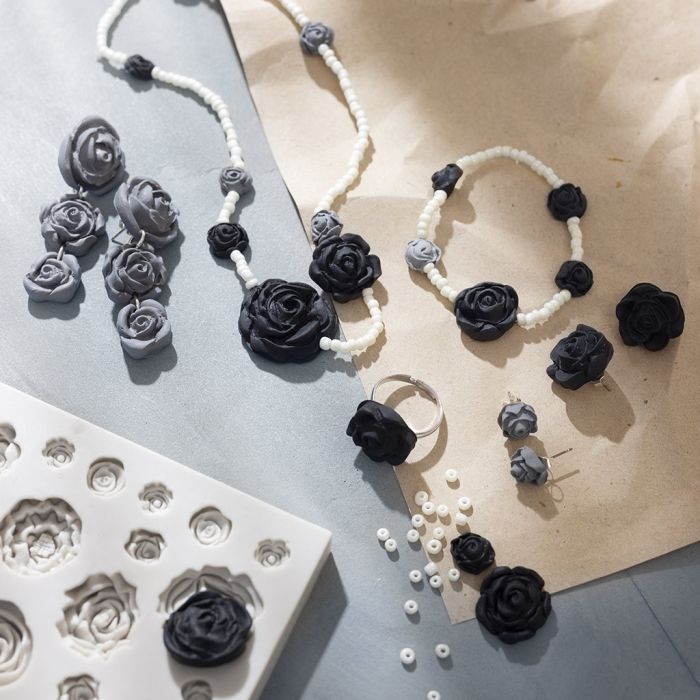 Joyería de rosas con arcilla