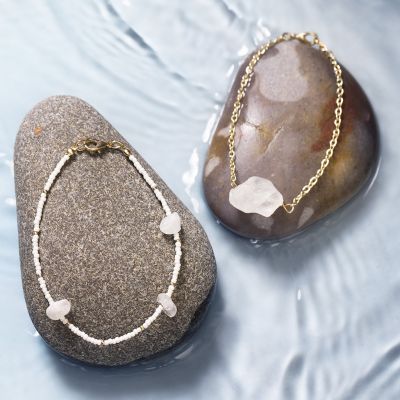 Pulsera de cuentas de cristal de roca y semillas de rocaille