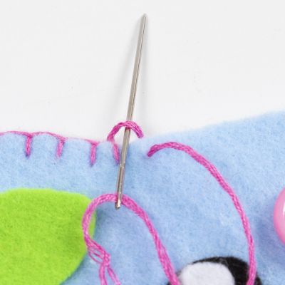 Cómo coser ojales en fieltro