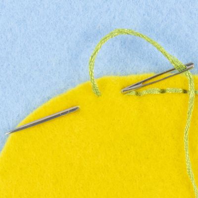 Cómo coser punto de cadena en fieltro