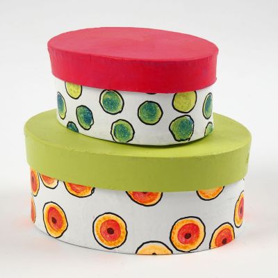 Cajas de cartón pintadas