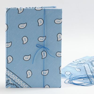 Libreta forrada con una bandana