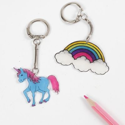 Un llavero de Unicornio con Shrink Plastic