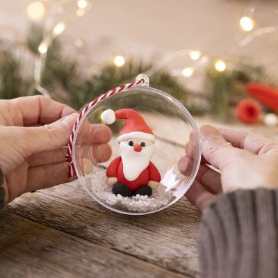 Bolas de Navidad con Papá Noel de Silk Clay®