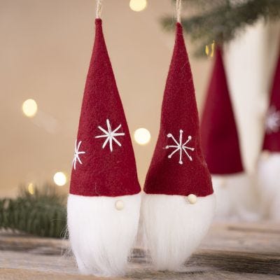 Adornos de elfo navideños de fieltro