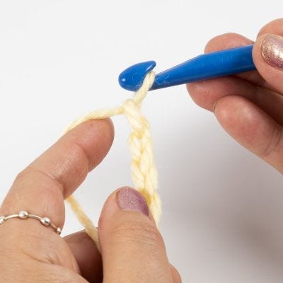 Cómo tejer un punto de cadena