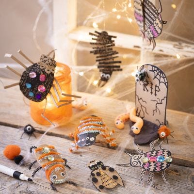 Cementerio de Halloween con insectos