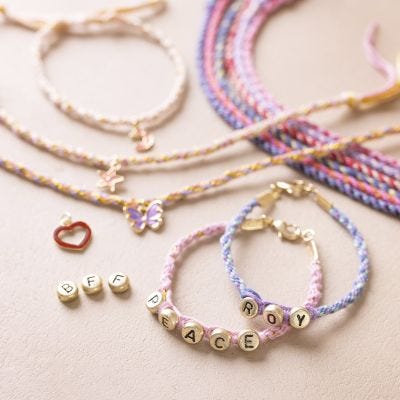 Kit de manualidades para principiantes: Aprende a hacer pulseras kumihimo y mini llaveros