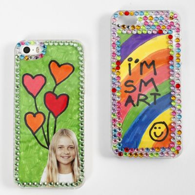 Funda de smartphone decorada con dibujos y rocalla