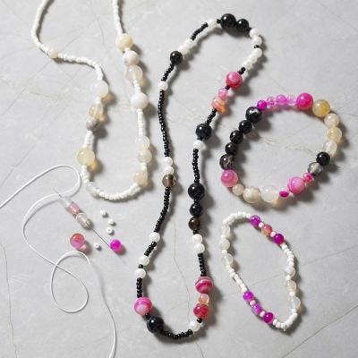 Pulsera y collar con ágatas y cuentas