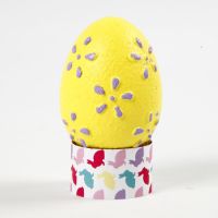 Huevo de pascua con diseño en embossing
