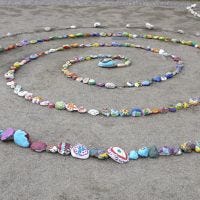 Mandalas en círculos de piedra