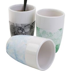 Taza con exterior mate